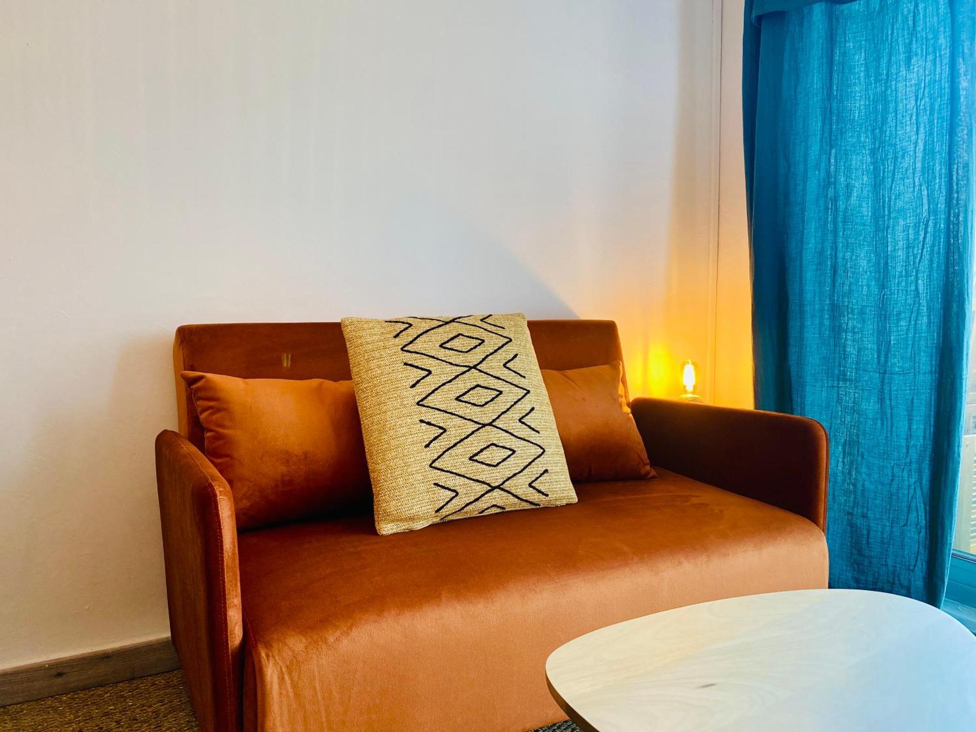 Superbe T2 Cote Gare Parking Clim Wifi Terrasse ! Apartment Sete Luaran gambar