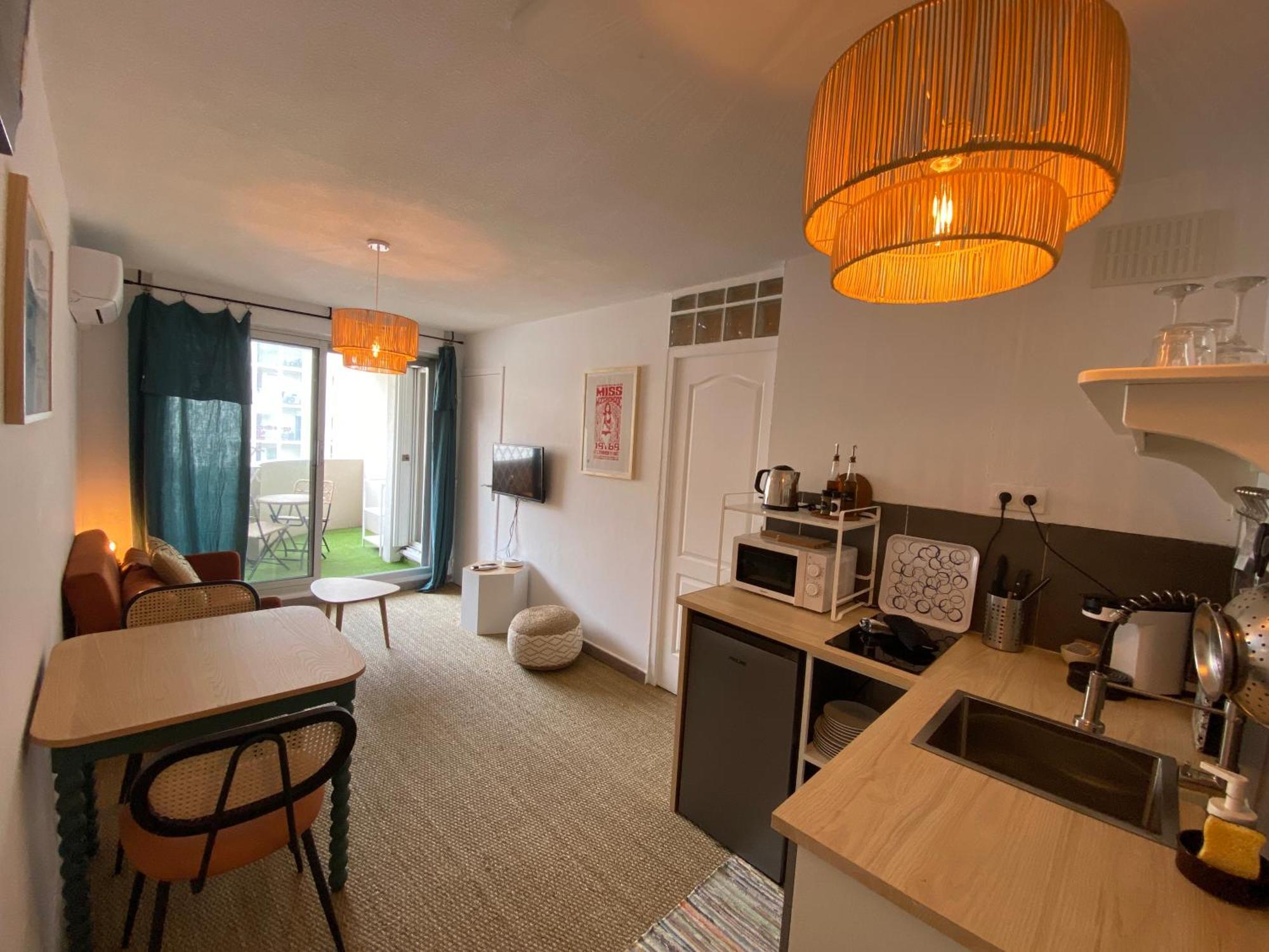 Superbe T2 Cote Gare Parking Clim Wifi Terrasse ! Apartment Sete Luaran gambar